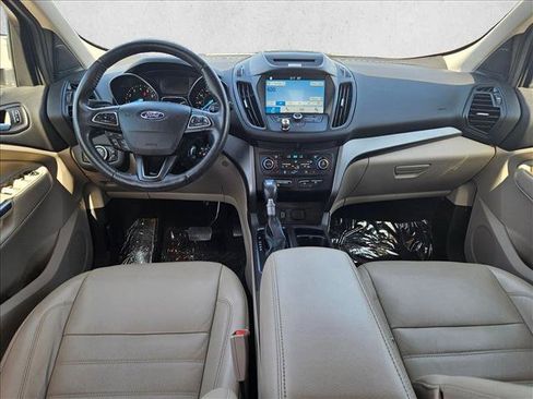 Used 2017 Ford Escape SE w/ SE Leather Comfort Package FWD image 18