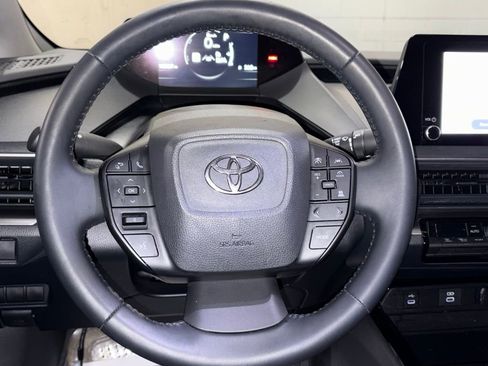 Used 2025 Toyota Prius LE image 25