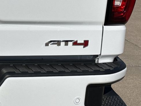 New 2026 GMC Sierra 1500 AT4 w/ AT4 Premium Package AWD/4WD image 10