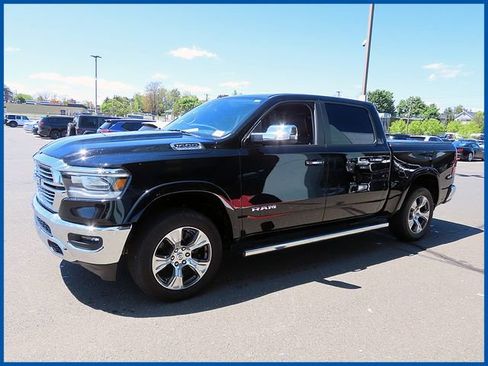 Used 2022 RAM 1500 Laramie AWD/4WD image 3