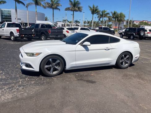 Used 2015 Ford Mustang Coupe w/ Equipment Group 051A RWD image 2