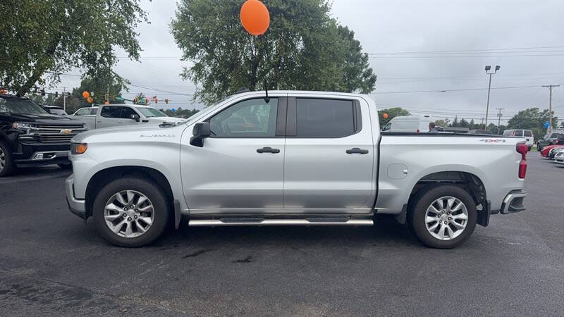 Used 2019 Chevrolet Silverado 1500 Custom w/ Custom Value Package AWD/4WD image 5