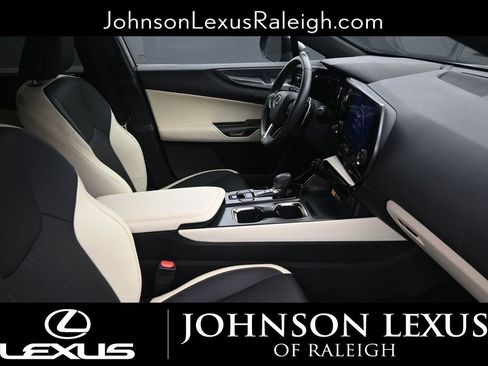 Used 2024 Lexus NX 250 FWD image 10