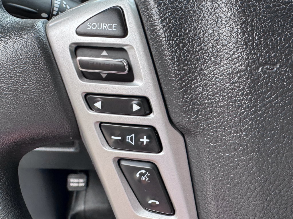 Used 2017 Nissan Titan SV RWD image 23