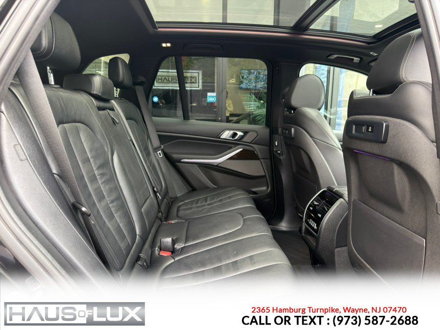 Used 2020 BMW X5 xDrive40i w/ M Sport Package AWD/4WD image 18