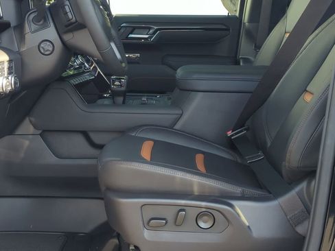 New 2025 GMC Sierra 1500 AT4 w/ AT4 Premium Package image 15