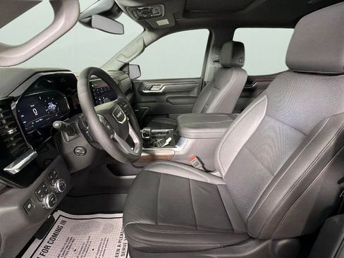 Used 2024 GMC Sierra 1500 SLT AWD/4WD image 17