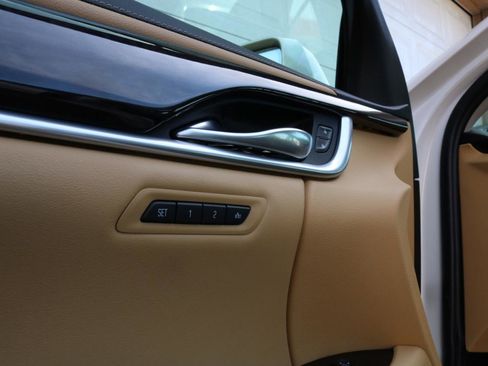 Used 2014 Cadillac XTS Premium FWD image 21