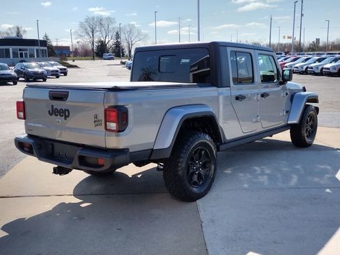 Used 2021 Jeep Gladiator Sport image 5