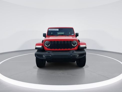 Used 2024 Jeep Wrangler Sahara w/ Technology Group image 3