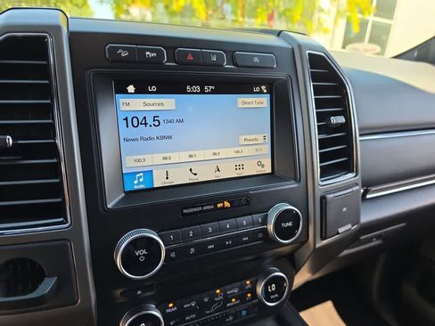 Used 2018 Ford Expedition Max XLT w/ Equipment Group 202A AWD/4WD image 16