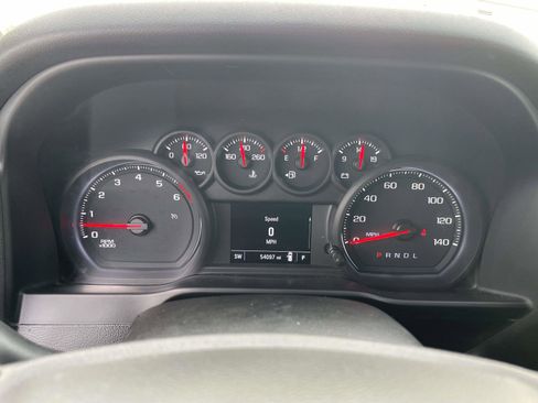 Used 2019 Chevrolet Silverado 1500 Custom w/ Custom Value Package image 9