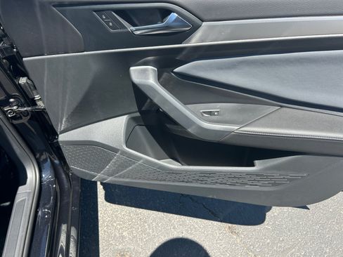 New 2026 Volkswagen Jetta SE FWD image 16