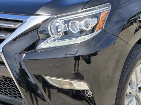 Used 2015 Lexus GX 460 w/ Premium Package AWD/4WD image 12
