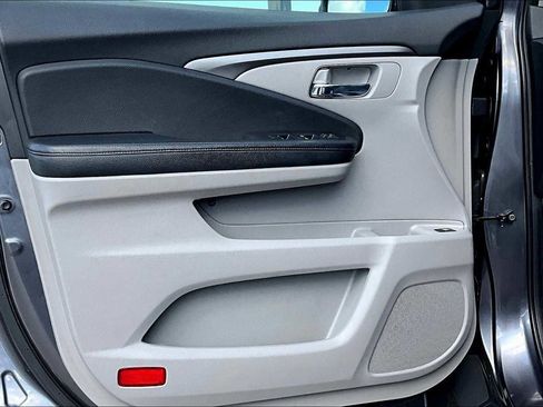 Used 2018 Honda Pilot EX image 22