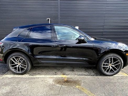 Certified 2026 Porsche Macan image 11