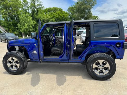 Used 2018 Jeep Wrangler Unlimited Sport AWD/4WD image 11