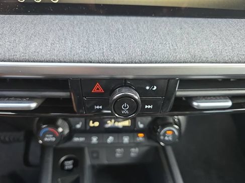 New 2026 Nissan Kicks SV AWD/4WD image 30