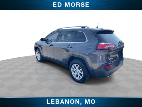 Used 2017 Jeep Cherokee Latitude w/ Cold Weather Group AWD/4WD image 6