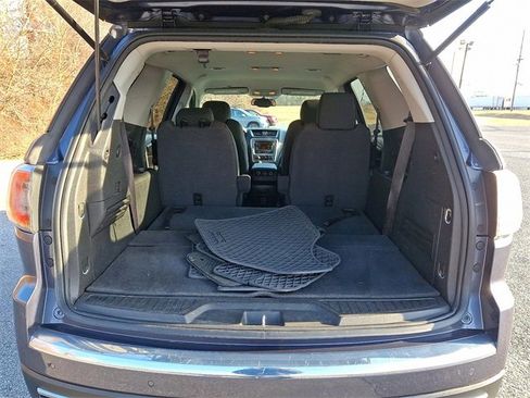 Used 2014 GMC Acadia SLE image 28