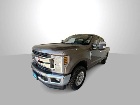 Used 2018 Ford F350 XLT w/ XLT Premium Package image 4