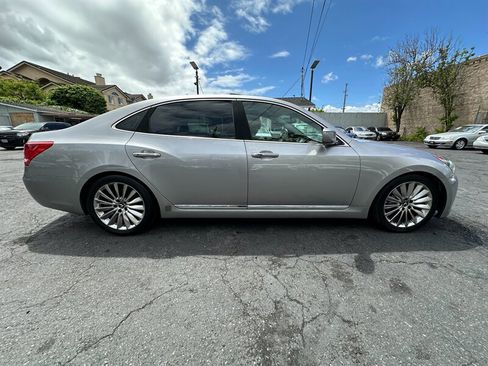 Used 2014 Hyundai Equus Signature RWD image 4