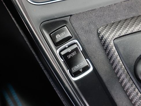 Used 2018 BMW M2 RWD image 44