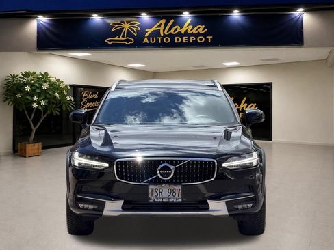 Used 2018 Volvo V90 T5 Cross Country w/ Convenience Package AWD/4WD image 7