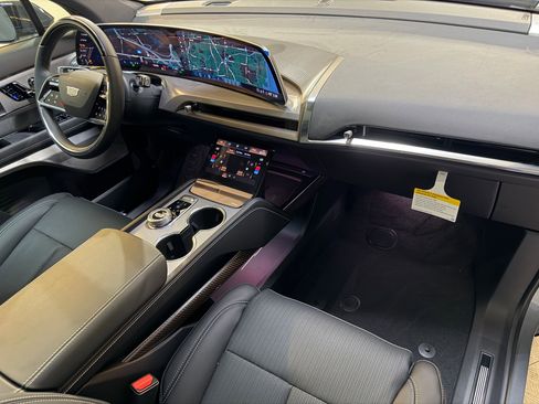 New 2026 Cadillac Vistiq Sport image 54