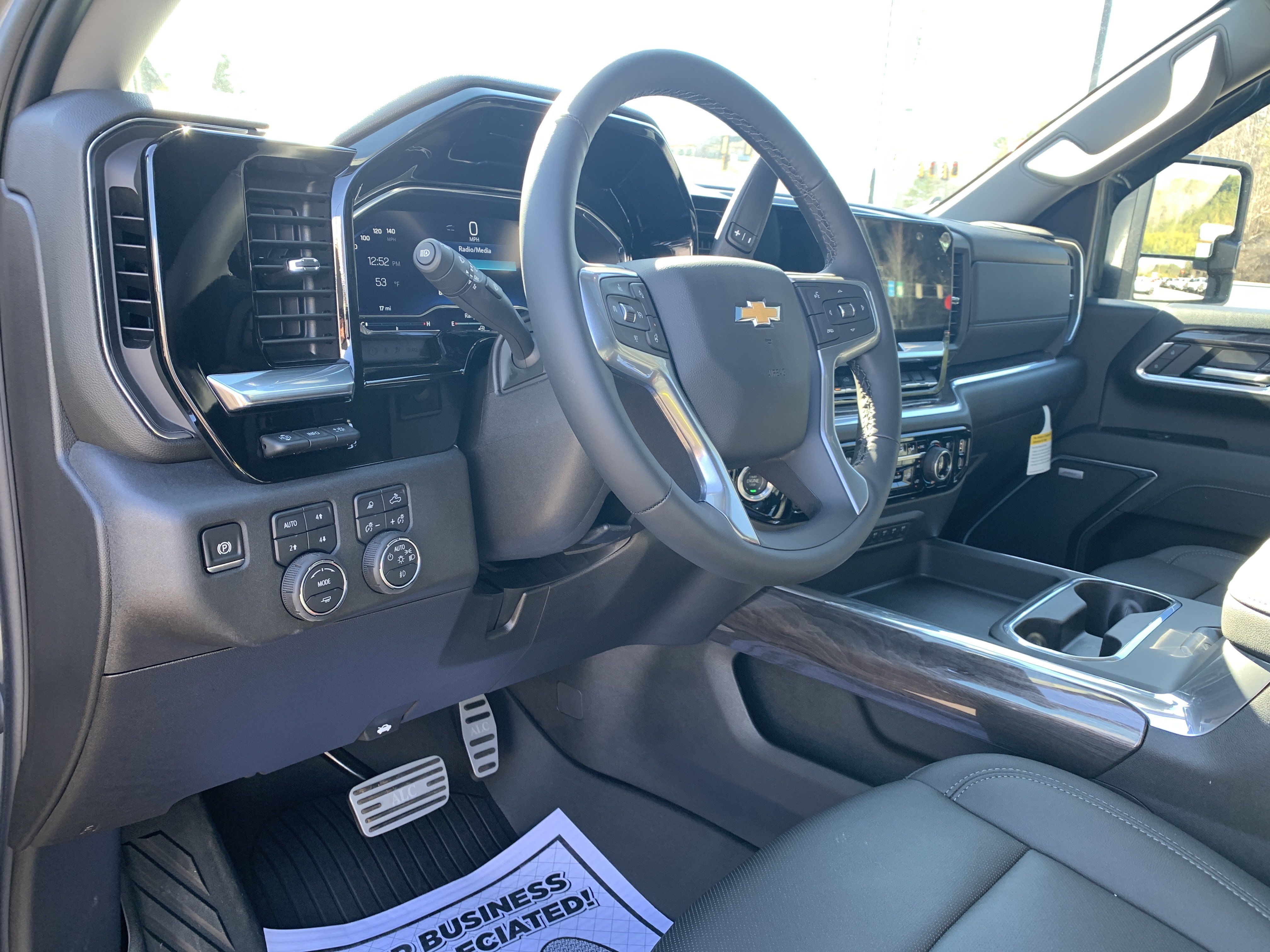 New 2025 Chevrolet Silverado 2500 LTZ w/ LTZ Premium Package AWD/4WD image 16