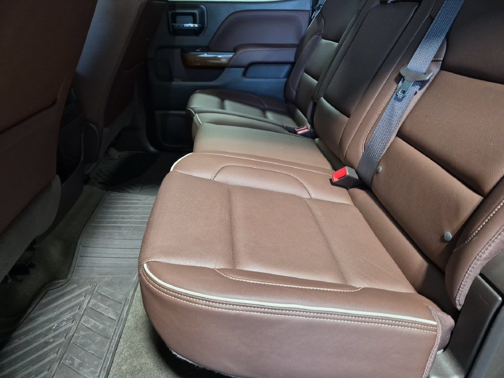 Used 2018 Chevrolet Silverado 1500 High Country AWD/4WD image 27