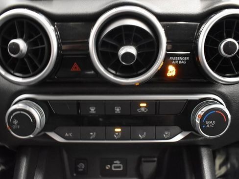 Used 2025 Nissan Sentra S image 29