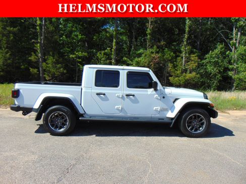 Used 2023 Jeep Gladiator Overland AWD/4WD image 7