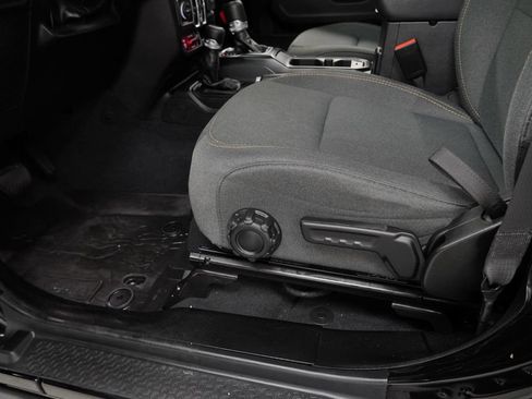 Used 2024 Jeep Wrangler Unlimited AWD/4WD image 44
