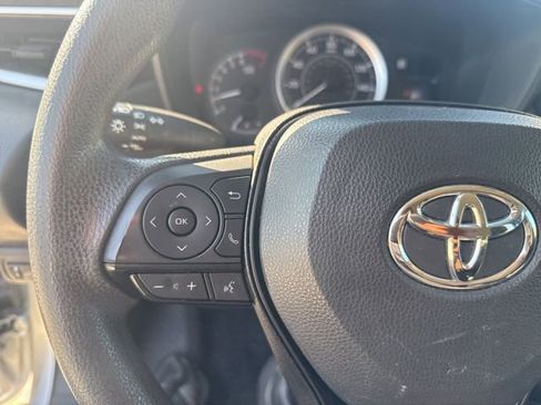Used 2021 Toyota Corolla LE image 13