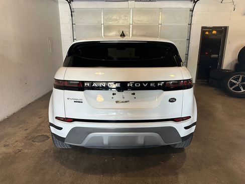 Used 2020 Land Rover Range Rover Evoque SE image 7
