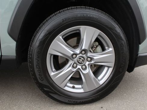 Certified 2022 Toyota RAV4 XLE FWD image 11