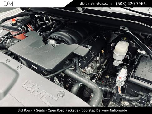 Used 2018 GMC Yukon Denali w/ Open Road Package AWD/4WD image 52