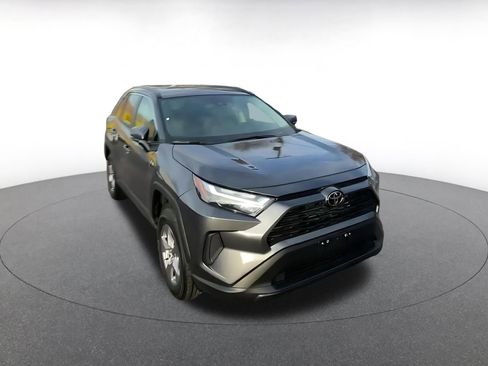 Used 2025 Toyota RAV4 XLE image 2