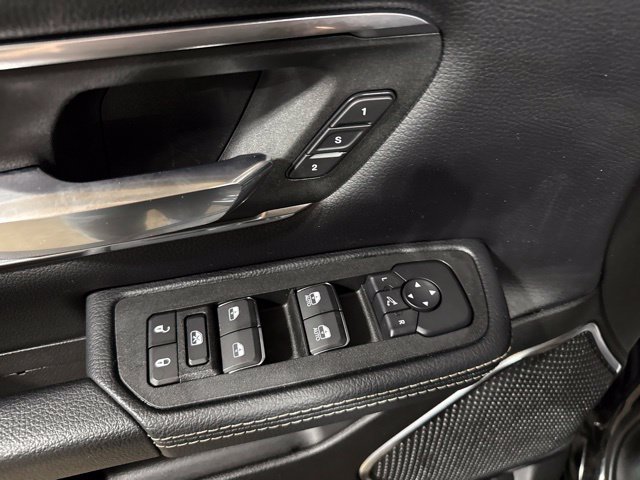 Used 2026 RAM 1500 Laramie AWD/4WD image 3