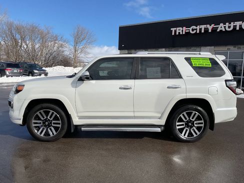 Used 2016 Toyota 4Runner Limited image 3