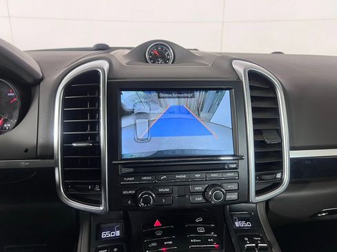 Certified 2015 Porsche Cayenne S AWD/4WD image 33