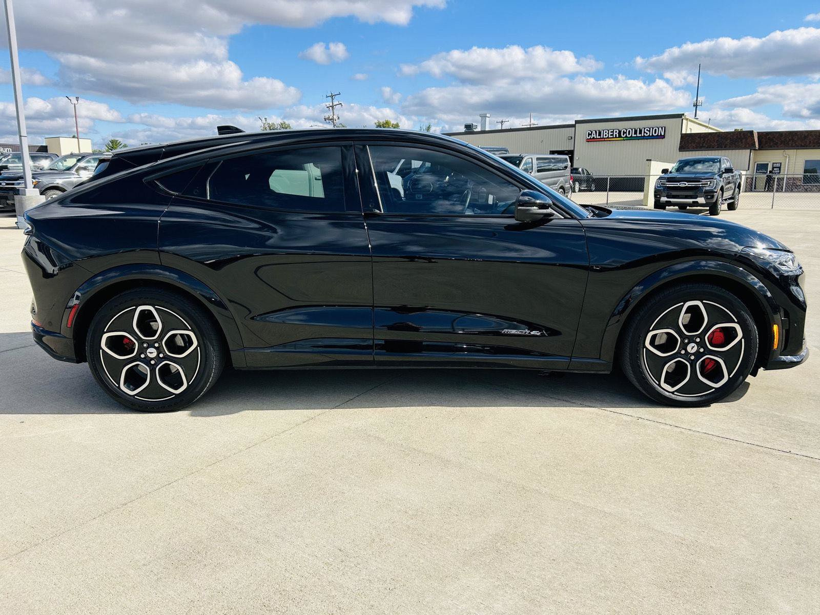 Used 2021 Ford Mustang Mach-E GT AWD/4WD image 39