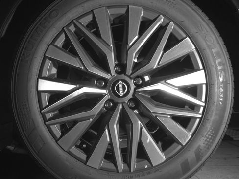 Used 2025 Nissan Altima 2.5 SV image 14