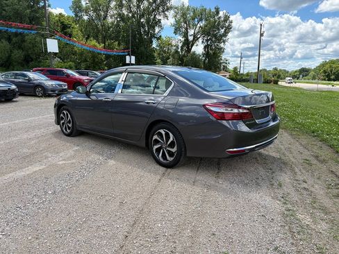 Used 2016 Honda Accord EX image 7