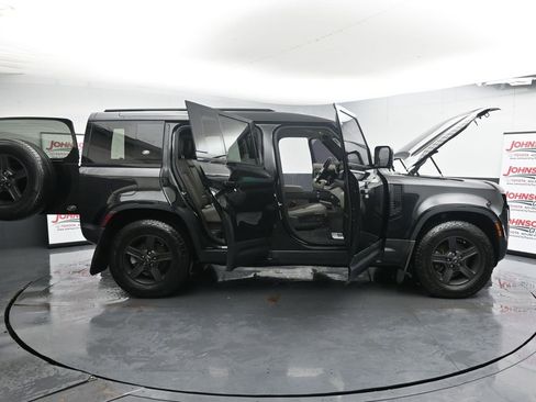 Used 2022 Land Rover Defender 110 S image 42