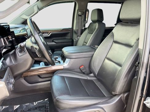 Used 2024 Chevrolet Silverado 1500 LT Trail Boss w/ Convenience Package II AWD/4WD image 22