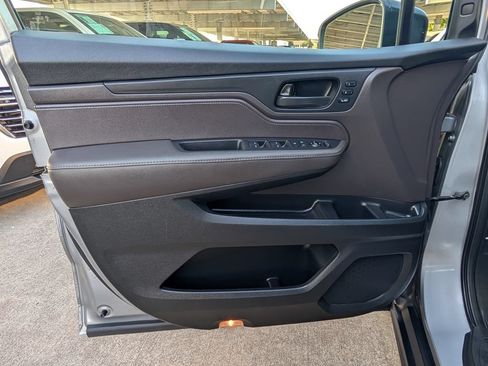 Used 2018 Honda Odyssey EX-L image 16