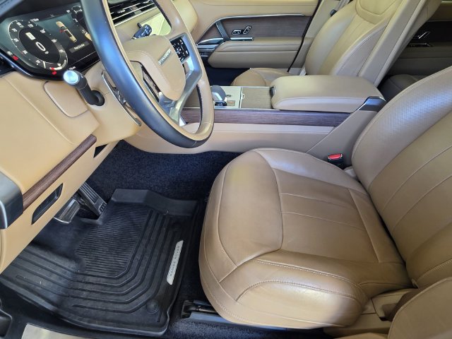 Used 2024 Land Rover Range Rover SE AWD/4WD image 6