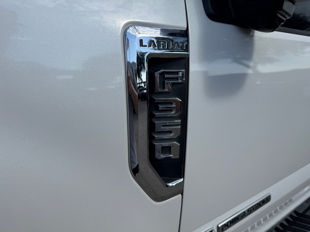 Used 2019 Ford F350 Lariat w/ Lariat Ultimate Package AWD/4WD image 12